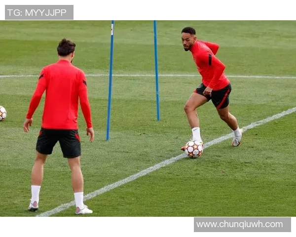 足球场上的武术奇才揭秘练武术的明星球员如何提升竞技水平 足球场上的武术奇才揭秘练武术的明星球员如何提升竞技水平